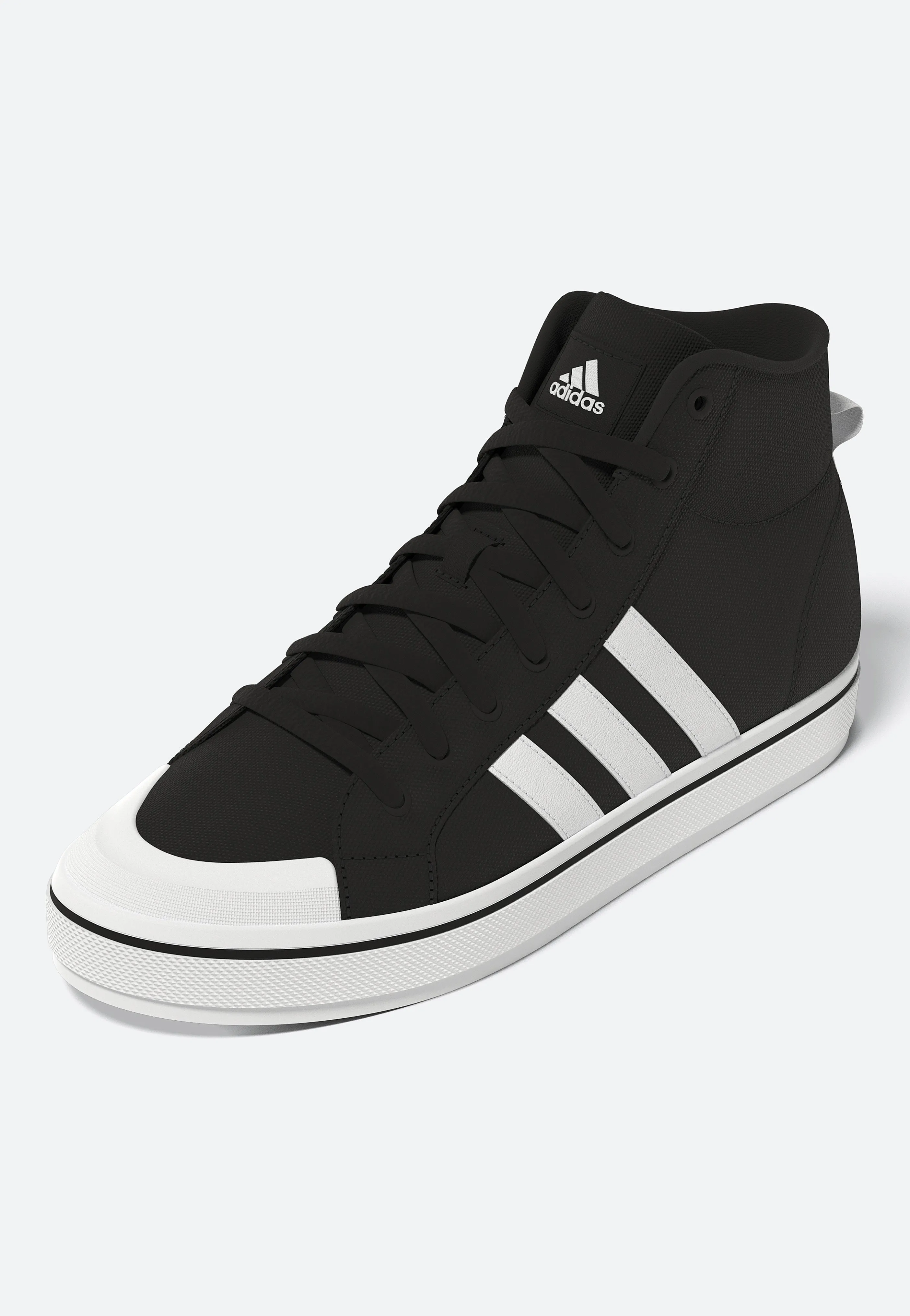 Adidas - Bravada 2.0 Mid Cblack/Ftwwht/Ftwwht - Shoes