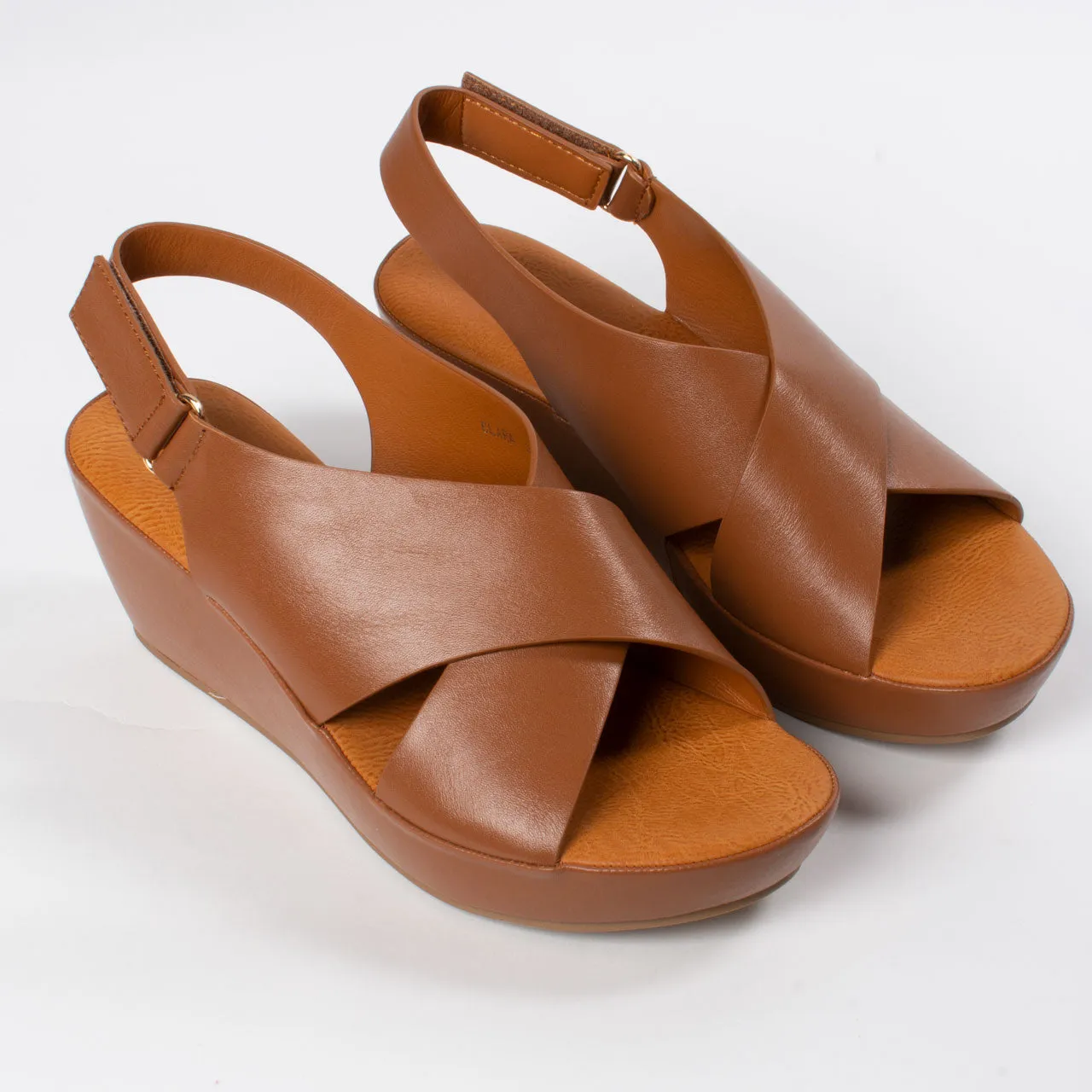 Clara Wedge | Tan