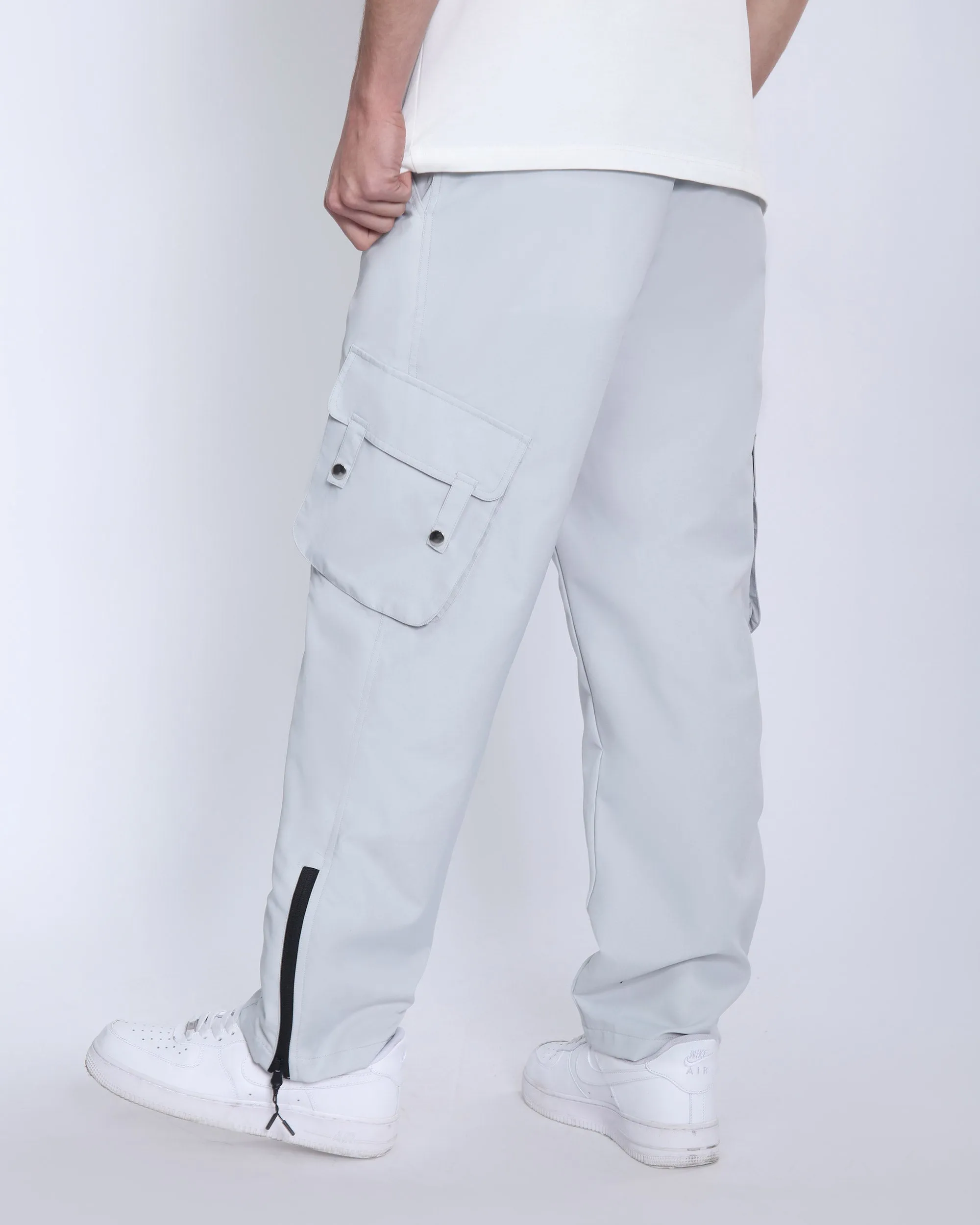 Classic Cargo Pants with Modern Functionality