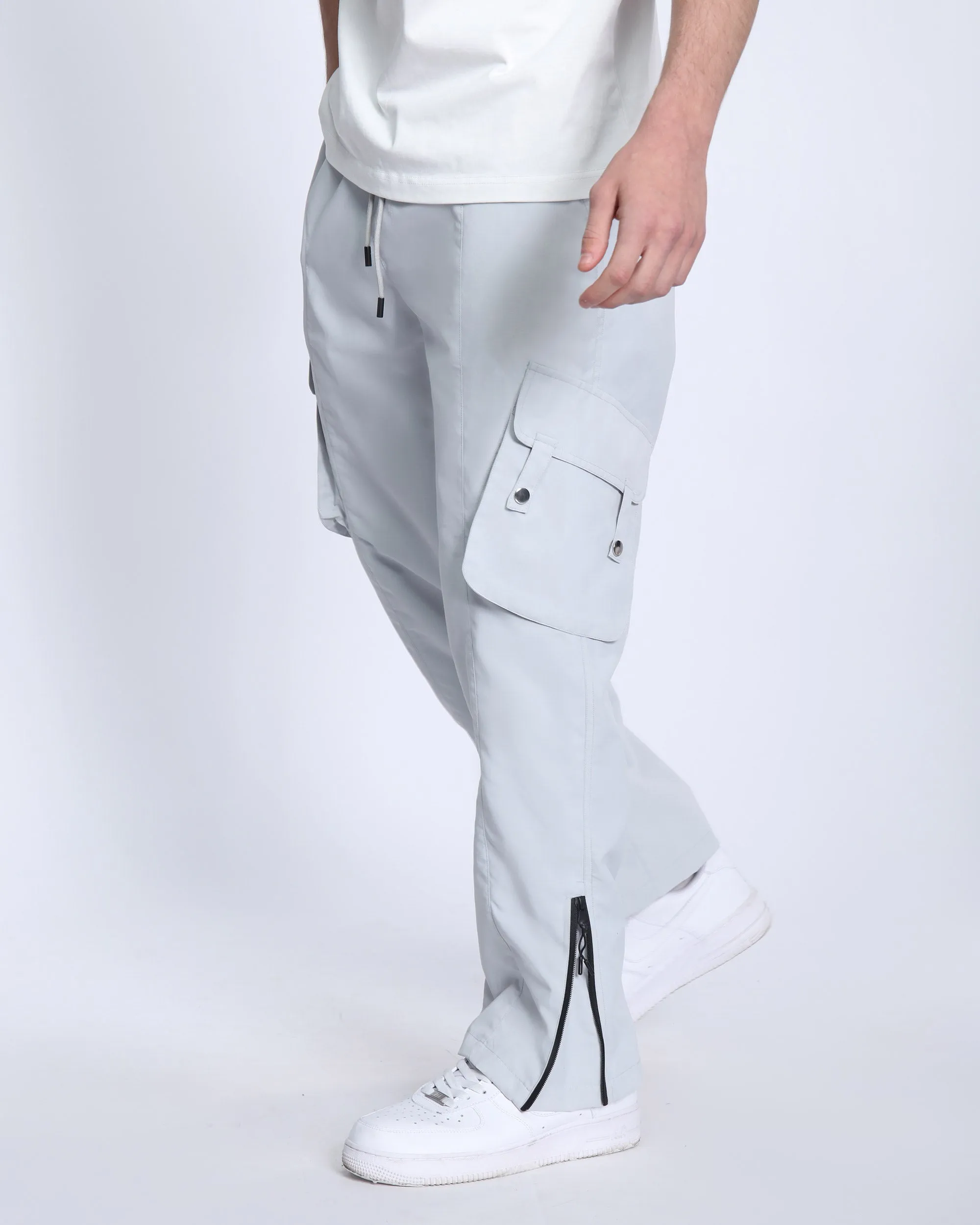 Classic Cargo Pants with Modern Functionality