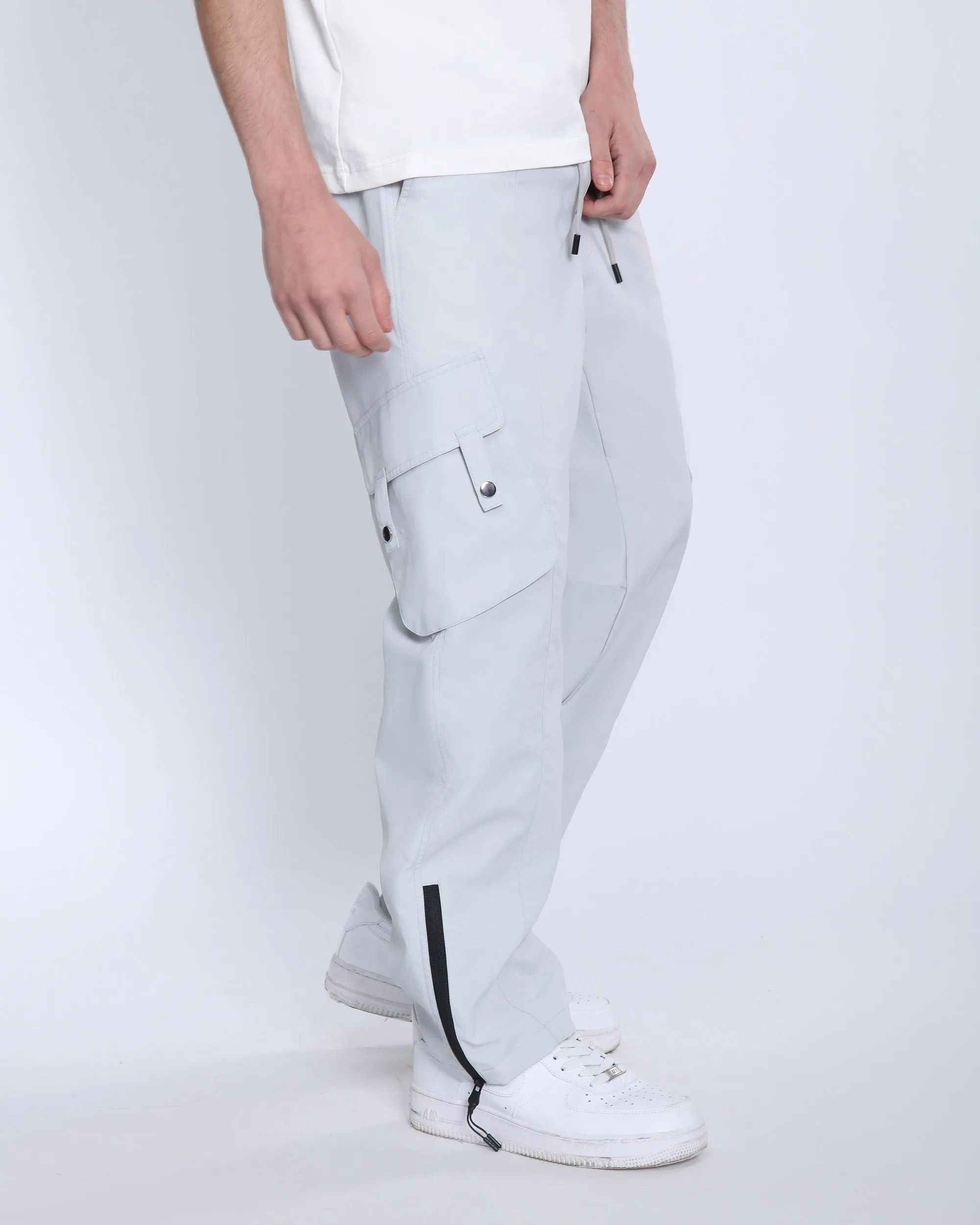 Classic Cargo Pants with Modern Functionality