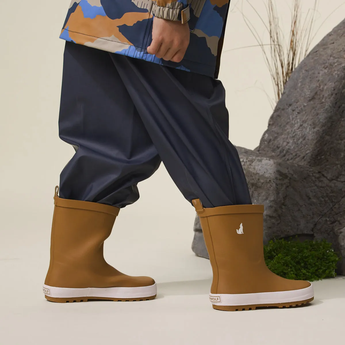 CRYWOLF RAIN BOOTS TAN