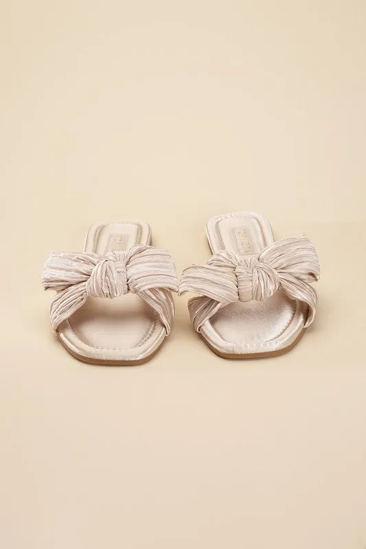 GEMMA Bow Flat Slides