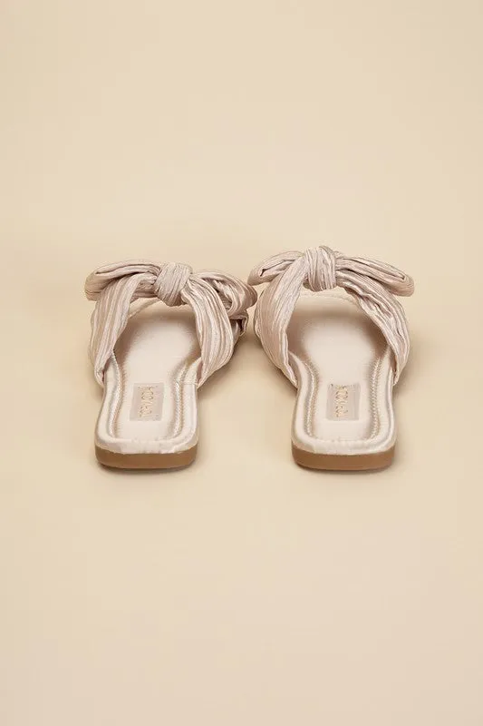 GEMMA Bow Flat Slides