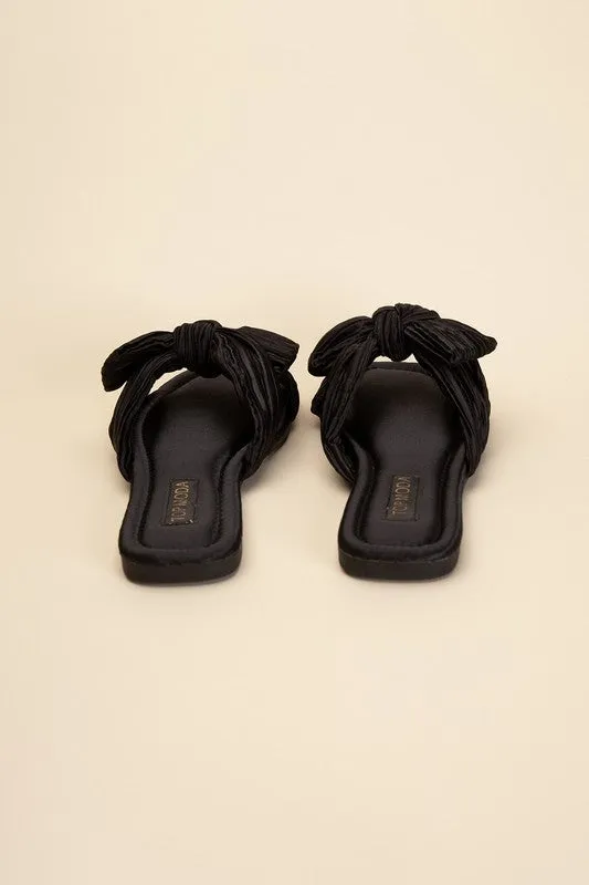 GEMMA Bow Flat Slides