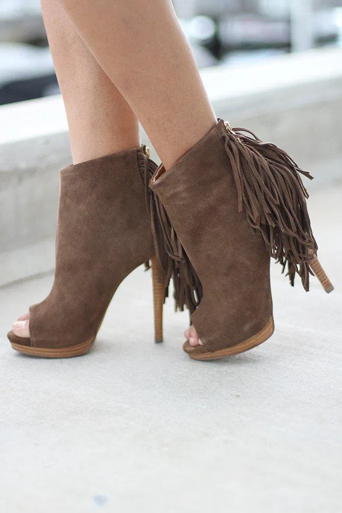 Girls Best Fringe Tan Heels