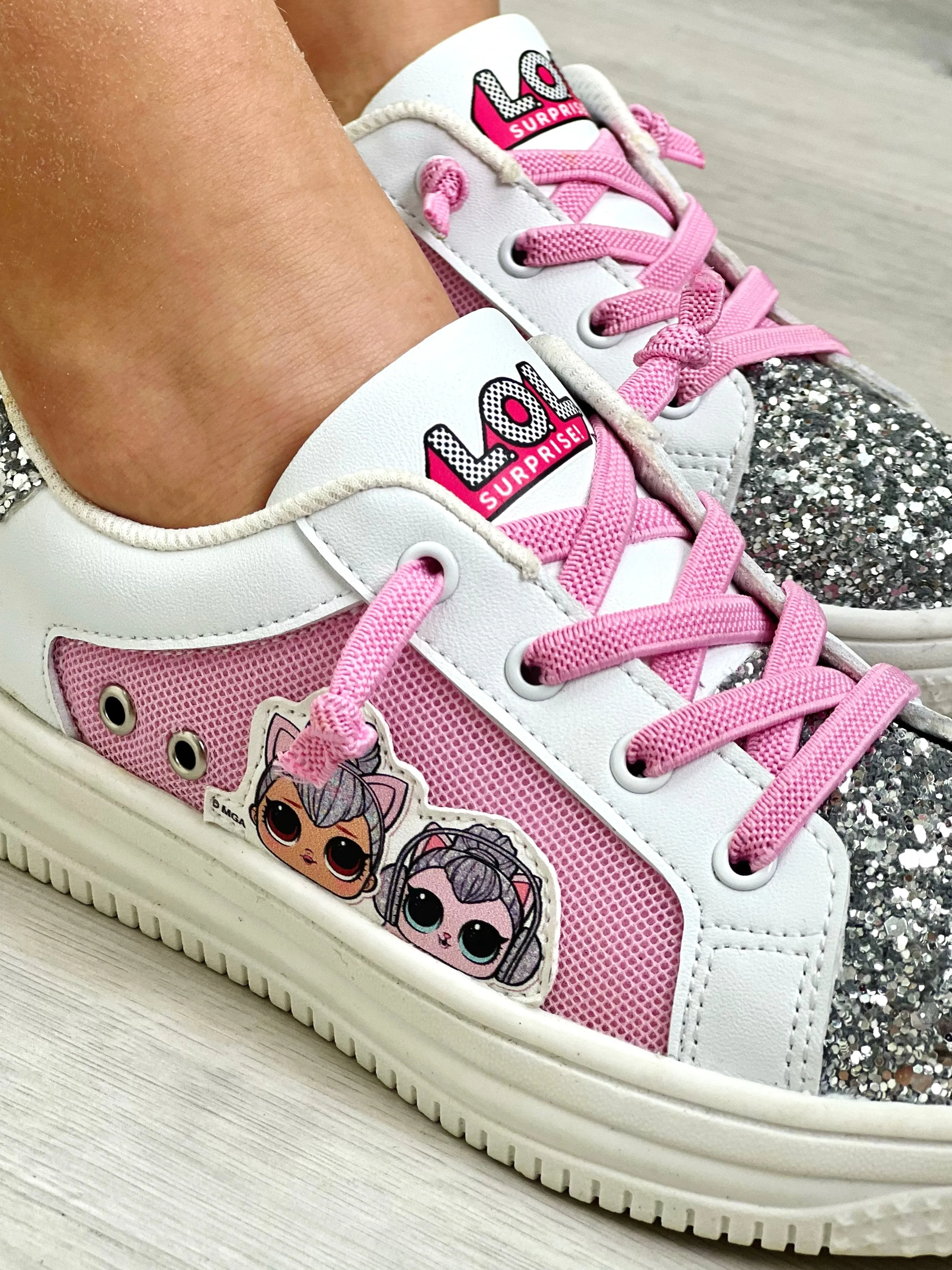 L.O.L. SURPRISE! Kitty Queen and Pet Glitter Sneakers