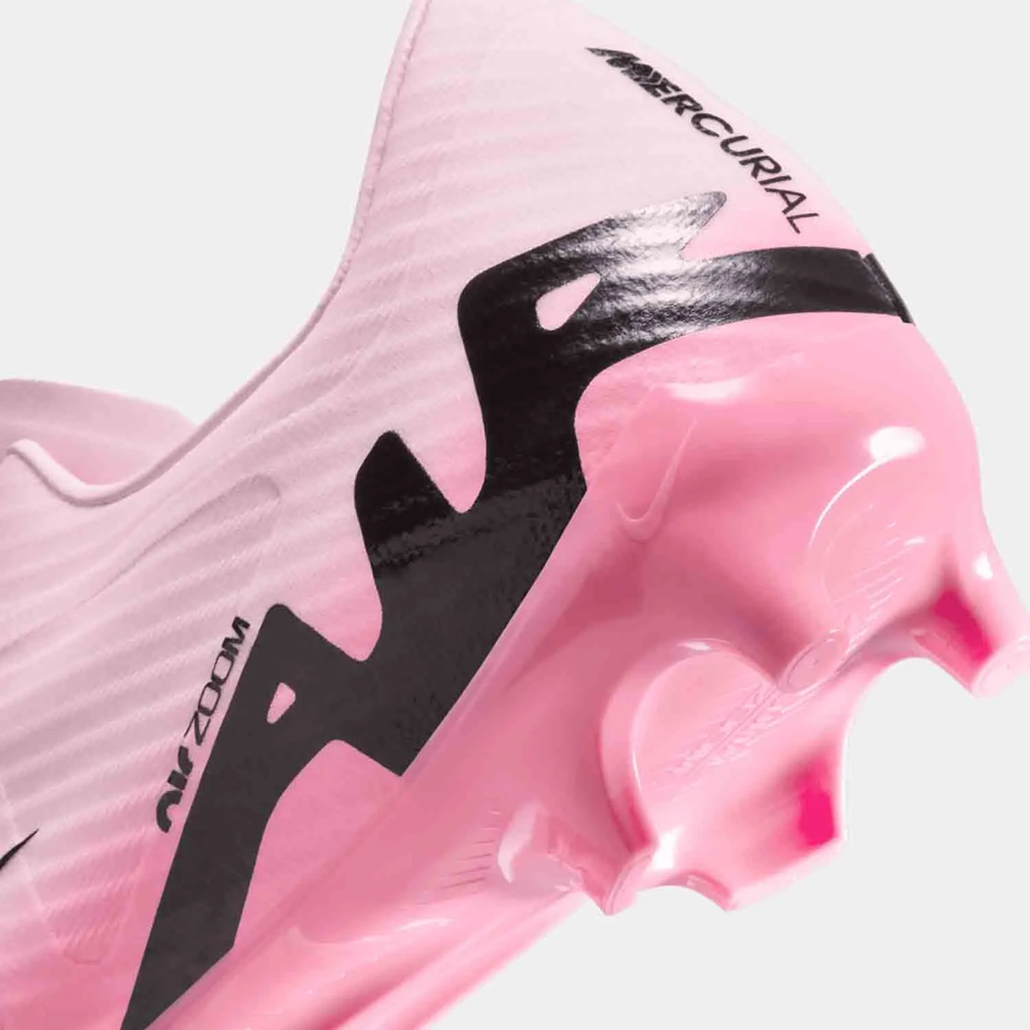 Nike Mercurial Vapor 15 Academy Soccer Cleats