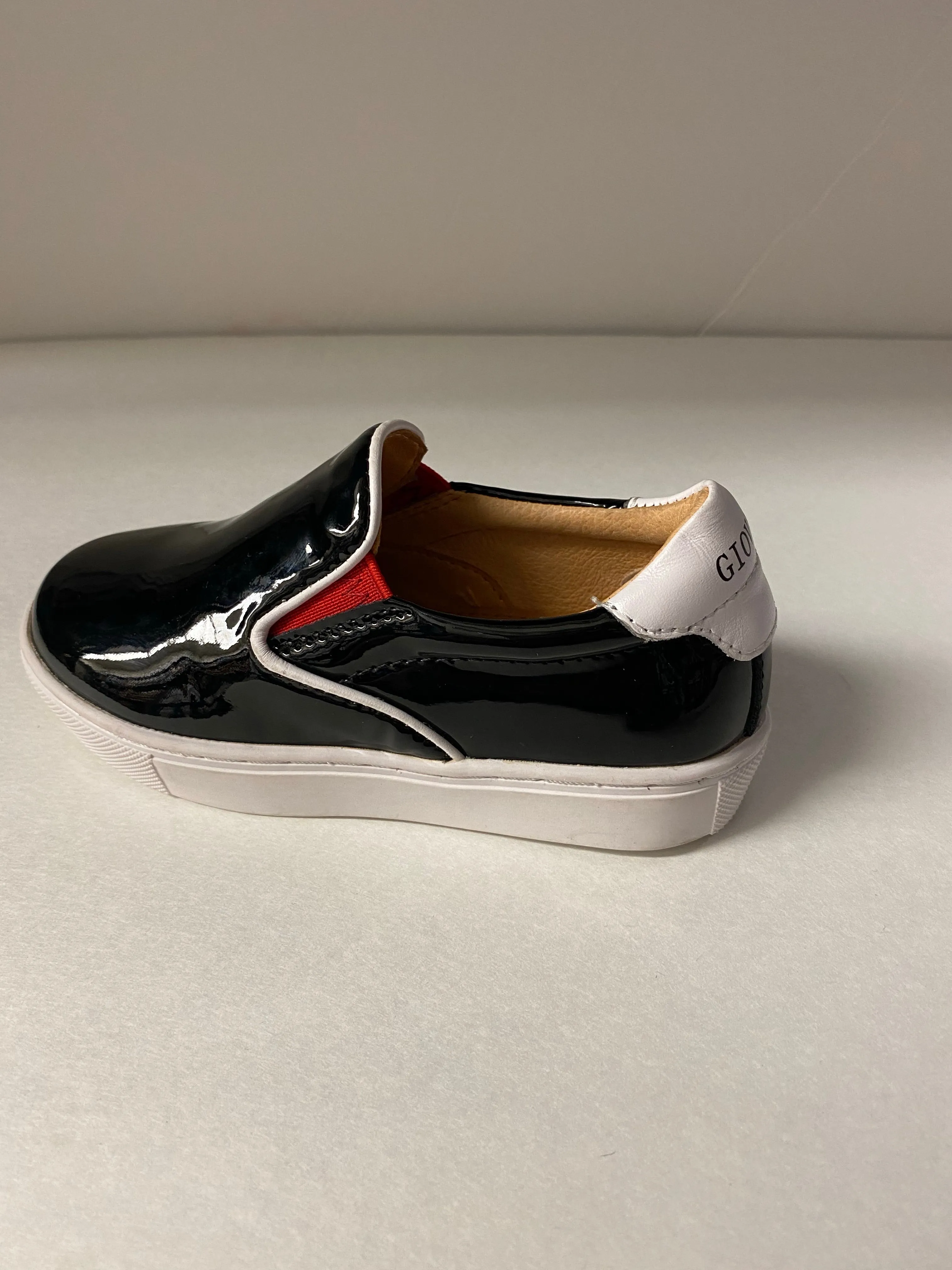 SALE Giovanni Must Black Patent Slip on Sneaker